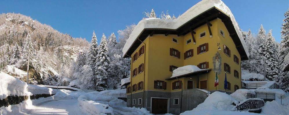 Casa Vacanze Ca' De Val Campodolcino Exterior photo